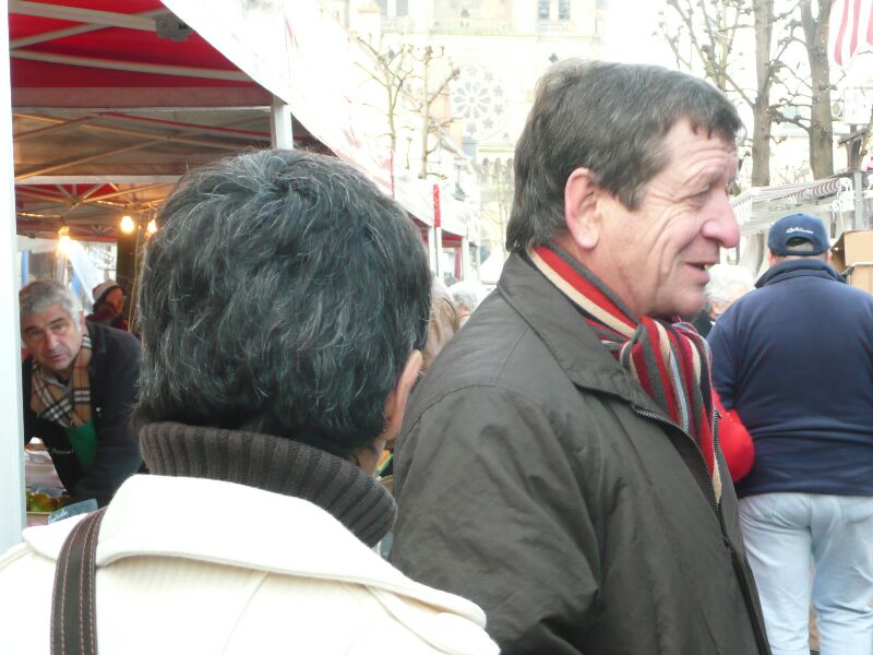 Marché de moulins 24 12 08 (5)