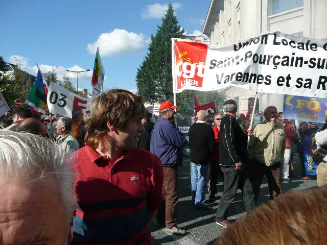 Manifestation à moulins le 18 oct 07 (19)