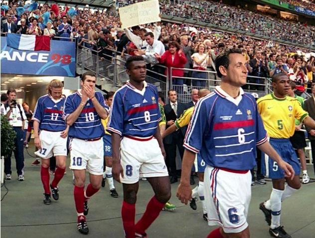 Nicolas Sarkozy aux premières loges de la finale de la coupe du monde 98