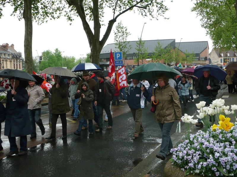 1er mai 2010 à Moulins (18)