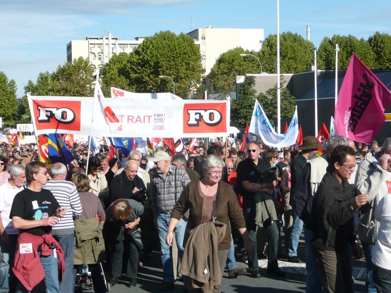 2 10 10 manif retraites moulins (13)