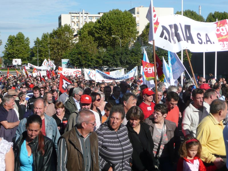 2 10 10 manif retraites moulins (14)