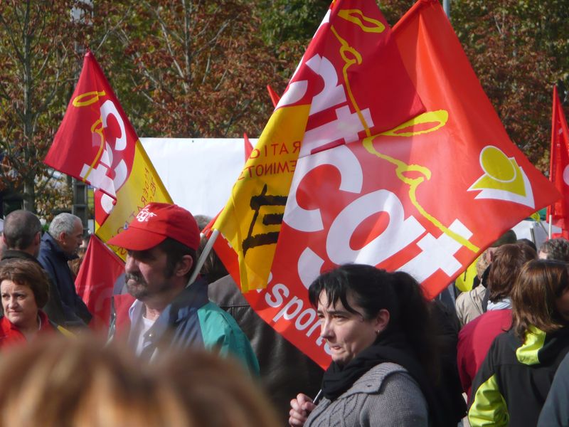 16 10 10 manif moulins retraites (11)