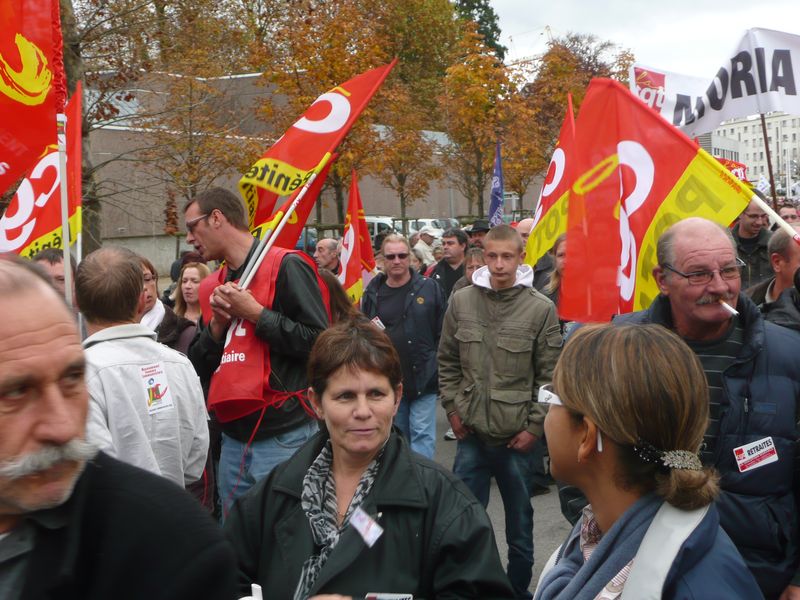 6 11 10 manif retraites moulins (8)