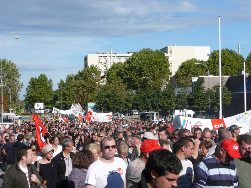 2 10 10 manif retraites moulins (15)