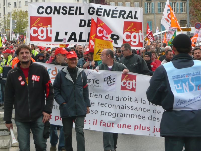 16 10 10 manif moulins retraites (22)