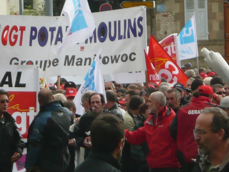 16 10 10 manif moulins retraites (21)