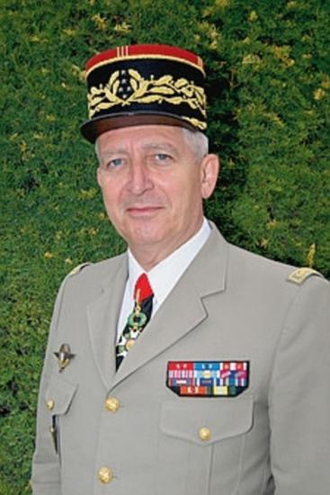 Le-general-Bertrand-Ract-Madoux-un-diplomate-