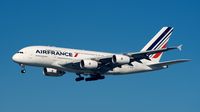 Air_France_Airbus_A380-800_F-HPJB
